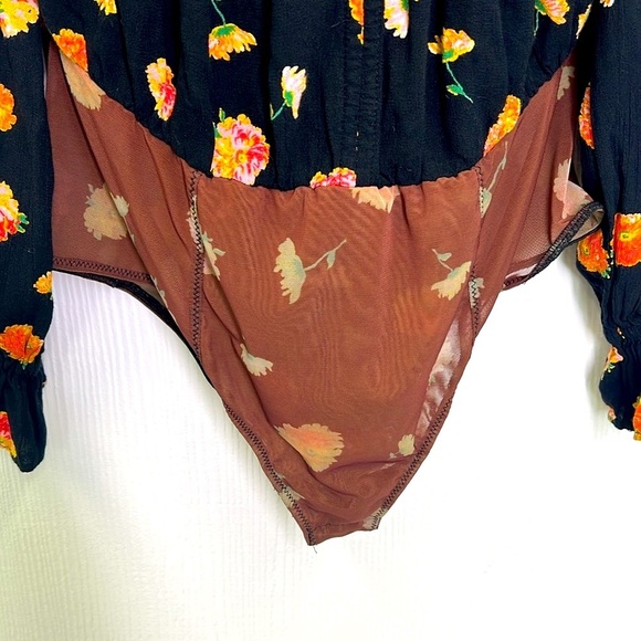 Free People - Poppy Orange Lace Ruffle Long Sleeve Full Brief Bodysuit Size M - Picture 9 of 15